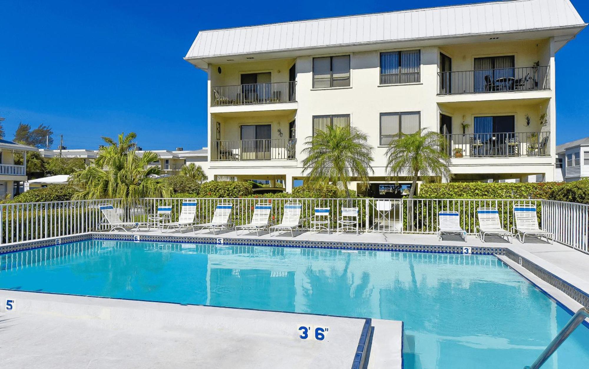 Anna Maria Island Beach View 208